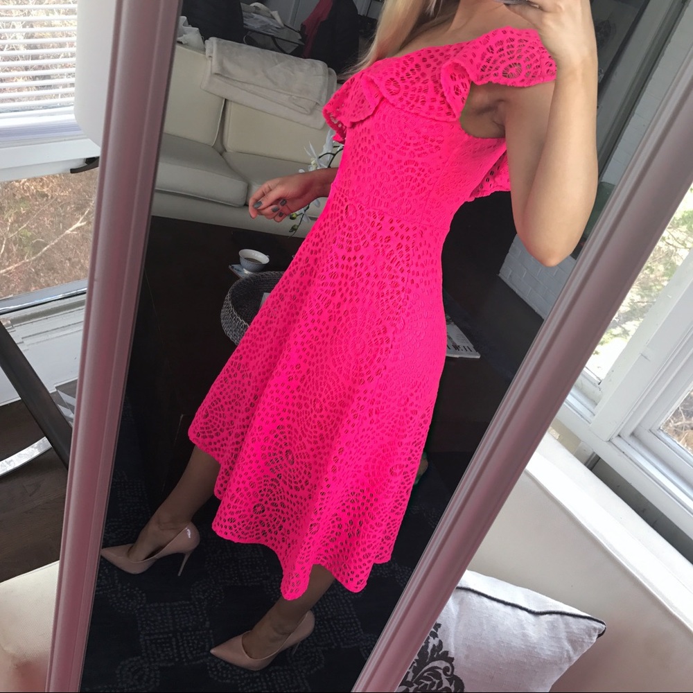 Size 0 🌸 LILLY PULITZER NEON PINK  DRESS! 🌸 - Picture 2 of 8